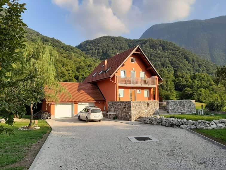 Vila Pocitniska Hisa Nad Soco Bovec Exteriér fotografie